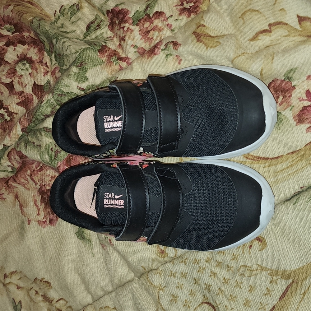 NIKE Star Runner Floral Size 10c